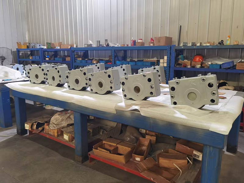 国产行走轮箱总成