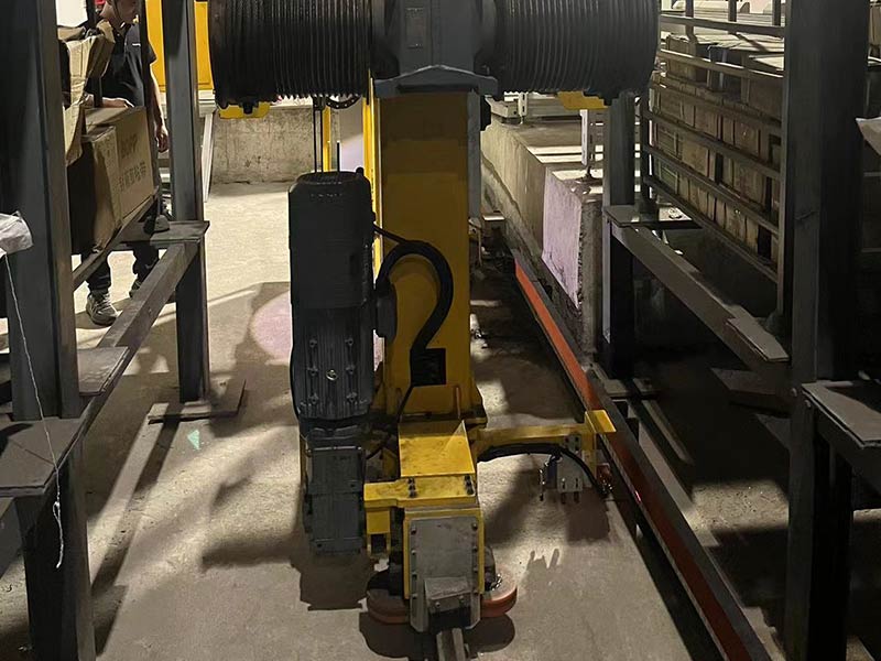 自动化堆垛机行走机构